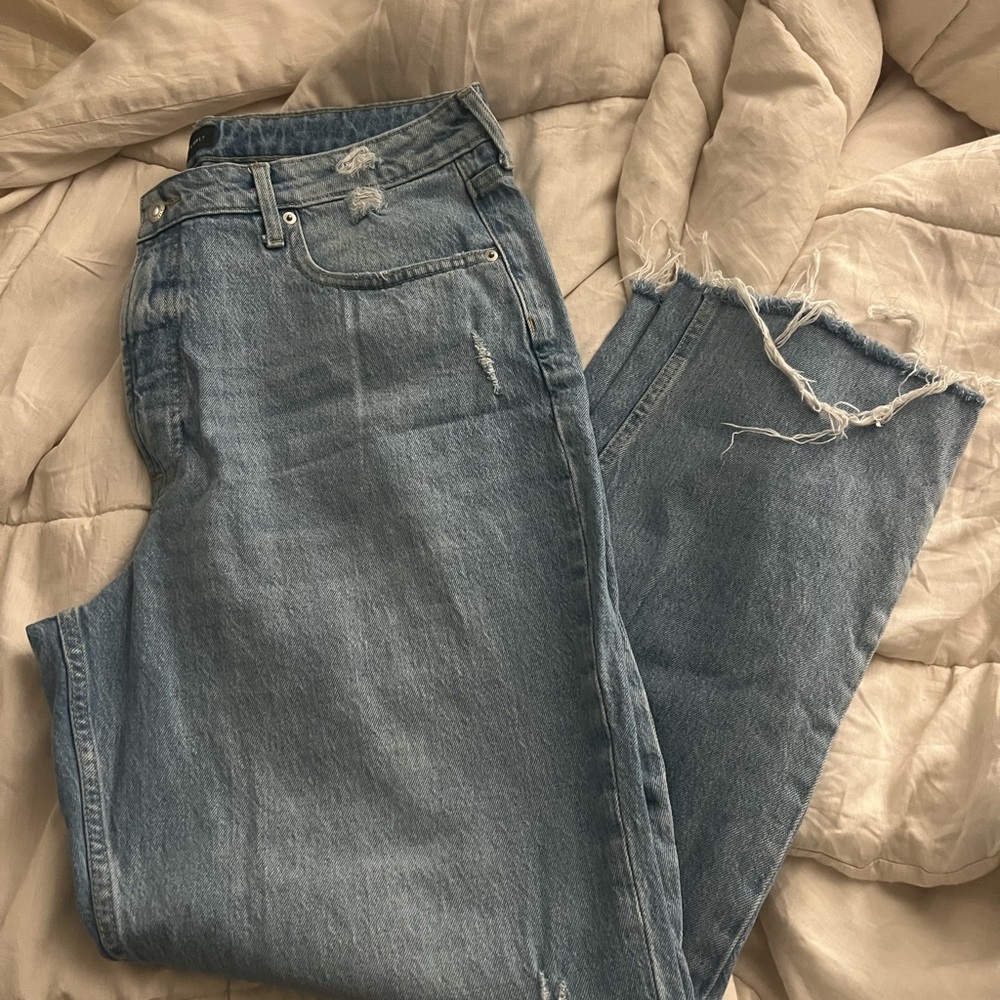 Distressed Light Blue Women's Jeans